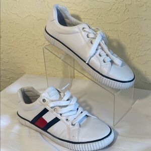 Tommy Hilfiger White Low Top Sneakers Men’s 9.5 M Red Navy Stripe Casual Shoe -
